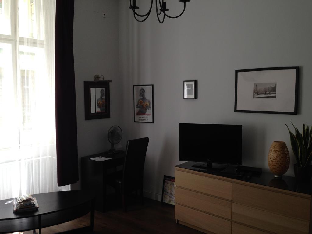 Private Apartment Centertown Budapest Room photo